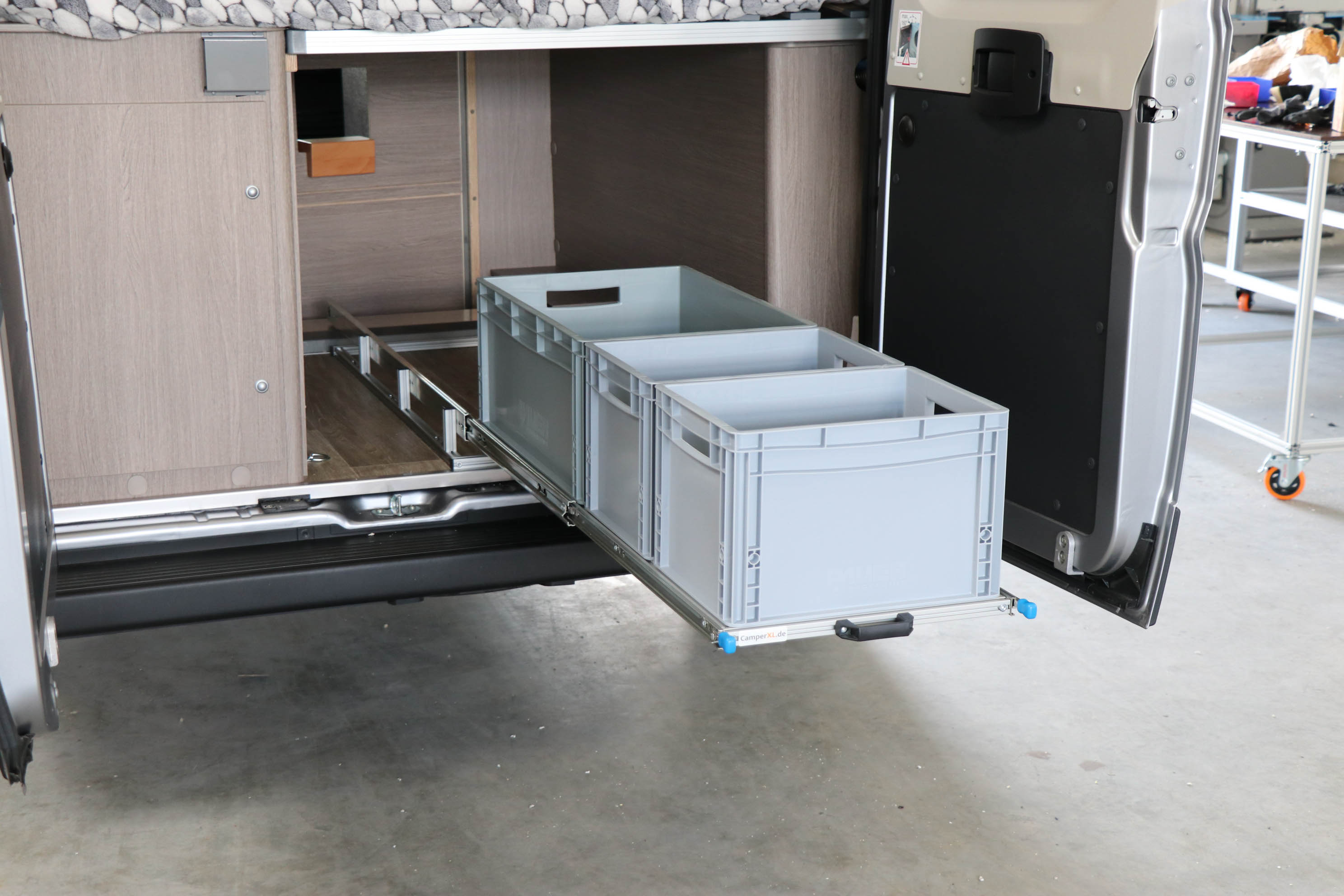 Rear pull-out camper van standard 800mm x 600mm