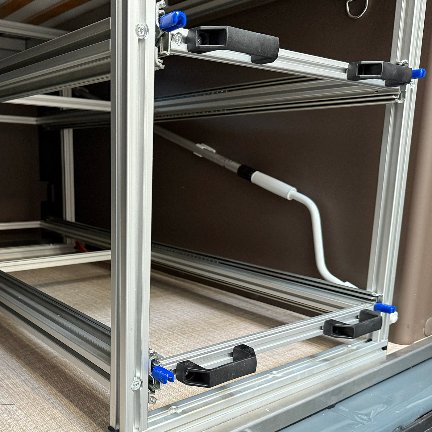 Achteruittrek voor Bürstner Campeo "B66" | Zwaarbelastbare uittrek eurobox-geoptimaliseerd