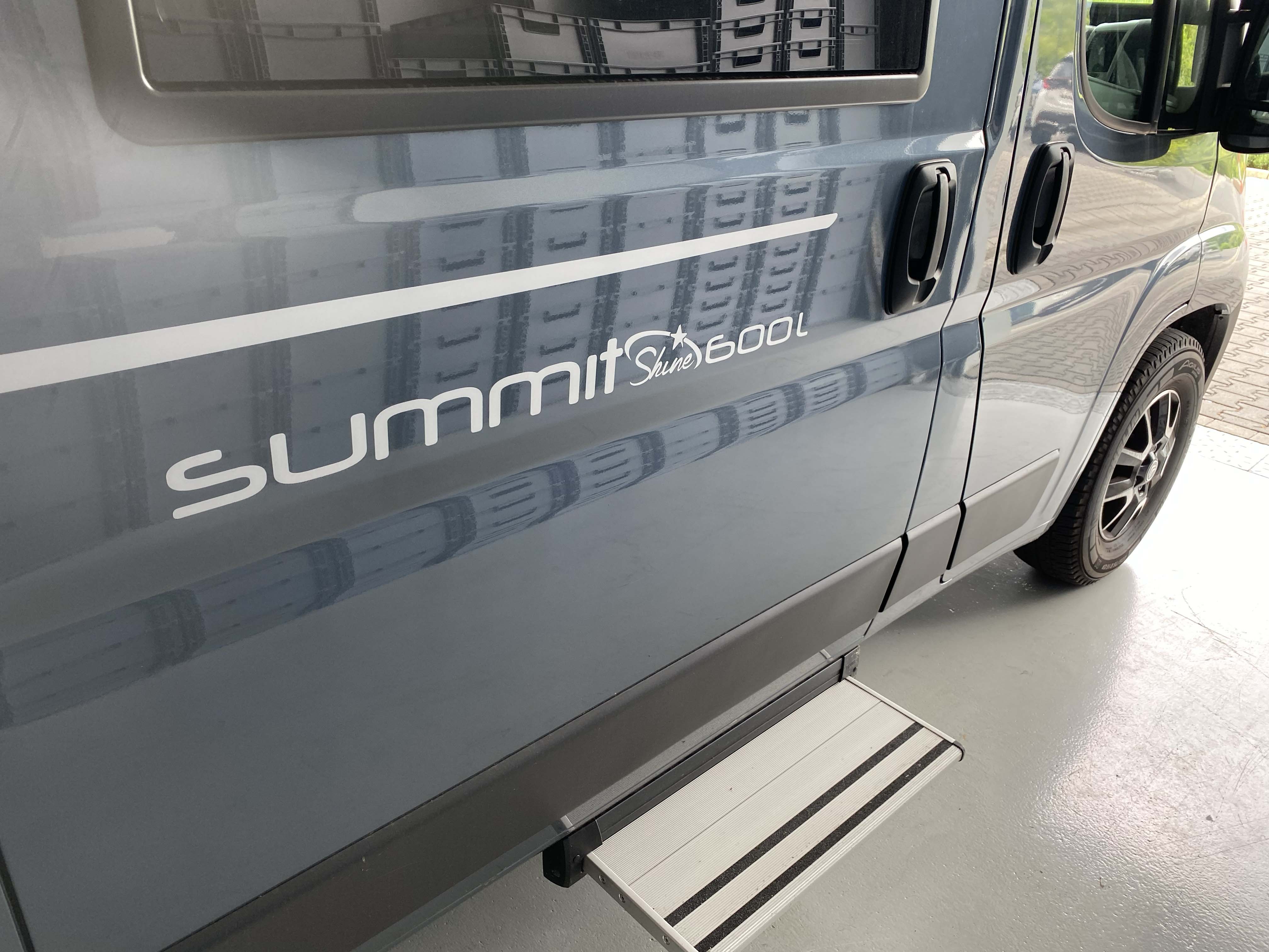 Rear pull-out 2 tiers Pössl Summit Shine 600L