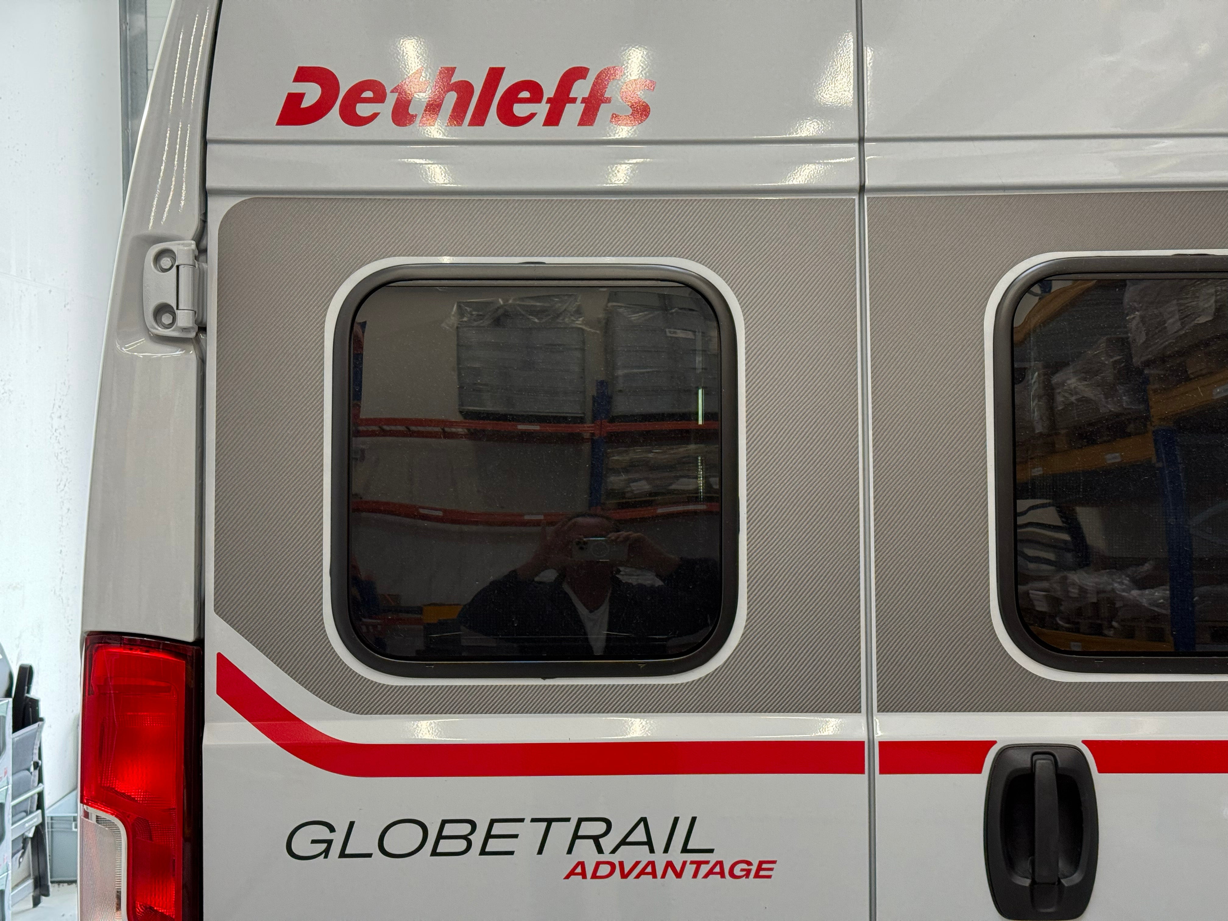 Achteruitbreiding 2 verdiepingen Dethleffs Globetrail Advantage